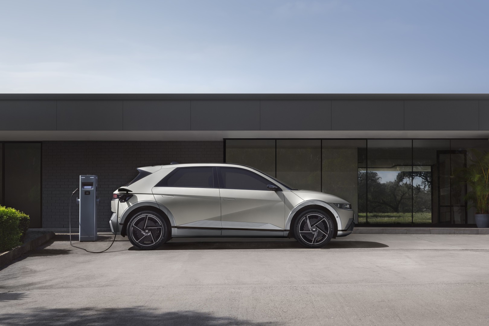 Κορυφαίες διακρίσεις για τα Hyundai Ioniq 5 και Santa Fe Κορυφαίες διακρίσεις για τα Hyundai Ioniq 5 και Santa Fe