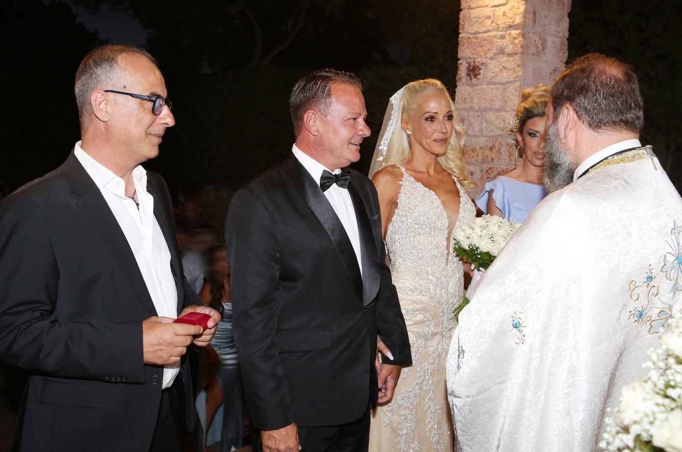 Παντρεύτηκαν ο Απόστολος Λύτρας και η Ντόρα Παπαδοπούλου &#8211; Δείτε φωτογραφίες