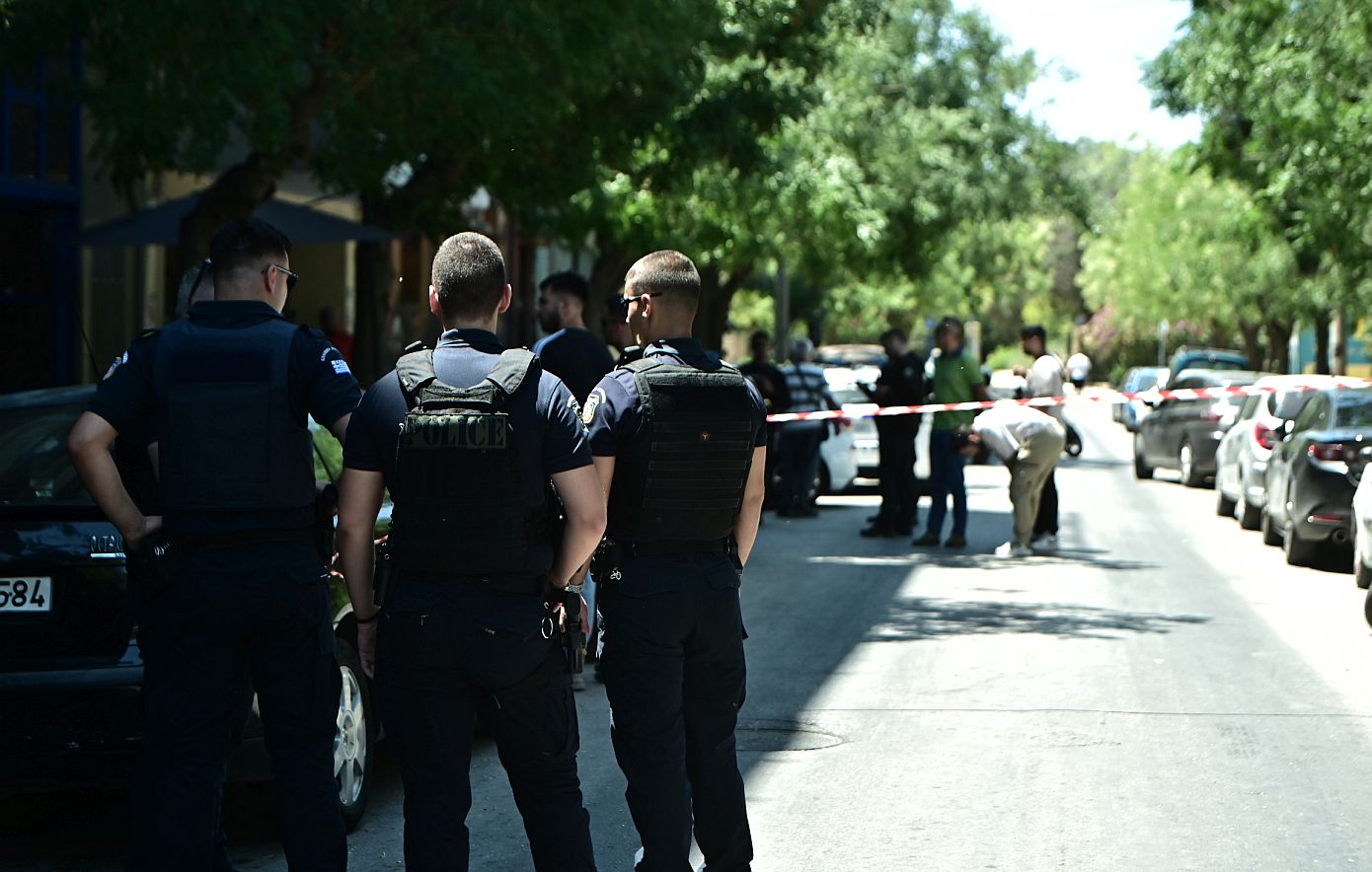 Πυροβολισμοί στον Κολωνό: Τα δύο σενάρια που εξετάζει η Αστυνομία &#8211; Ψάχνουν τον δράστη σε στέκια Τούρκων στην Αθήνα