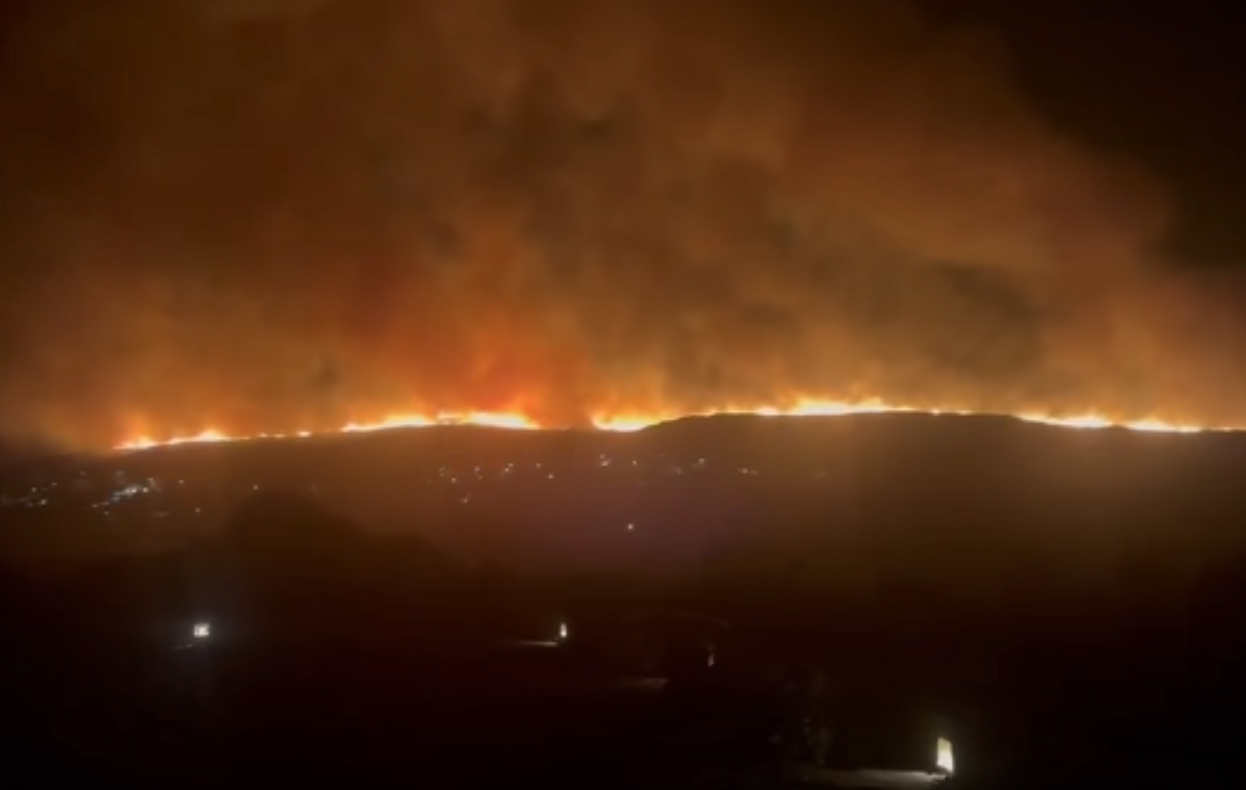 Συγκλονιστικό βίντεο από τη φωτιά στα Κύθηρα &#8211; «Έχει καεί το μισό νησί»