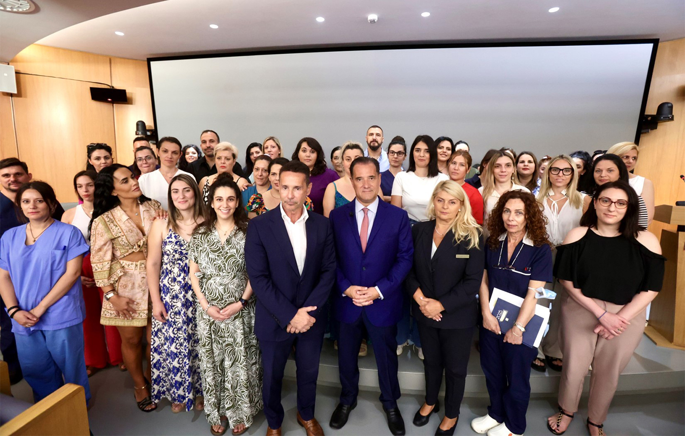 Ορκωμοσία 49 νέων νοσηλευτών στο νοσοκομείο «Ευαγγελισμός» παρουσία του υπουργού Υγείας, Άδωνι Γεωργιάδη