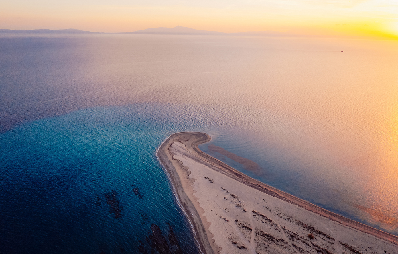 Η εξωτική παραλία της Χαλκιδικής που την έχουν ερωτευτεί όλοι