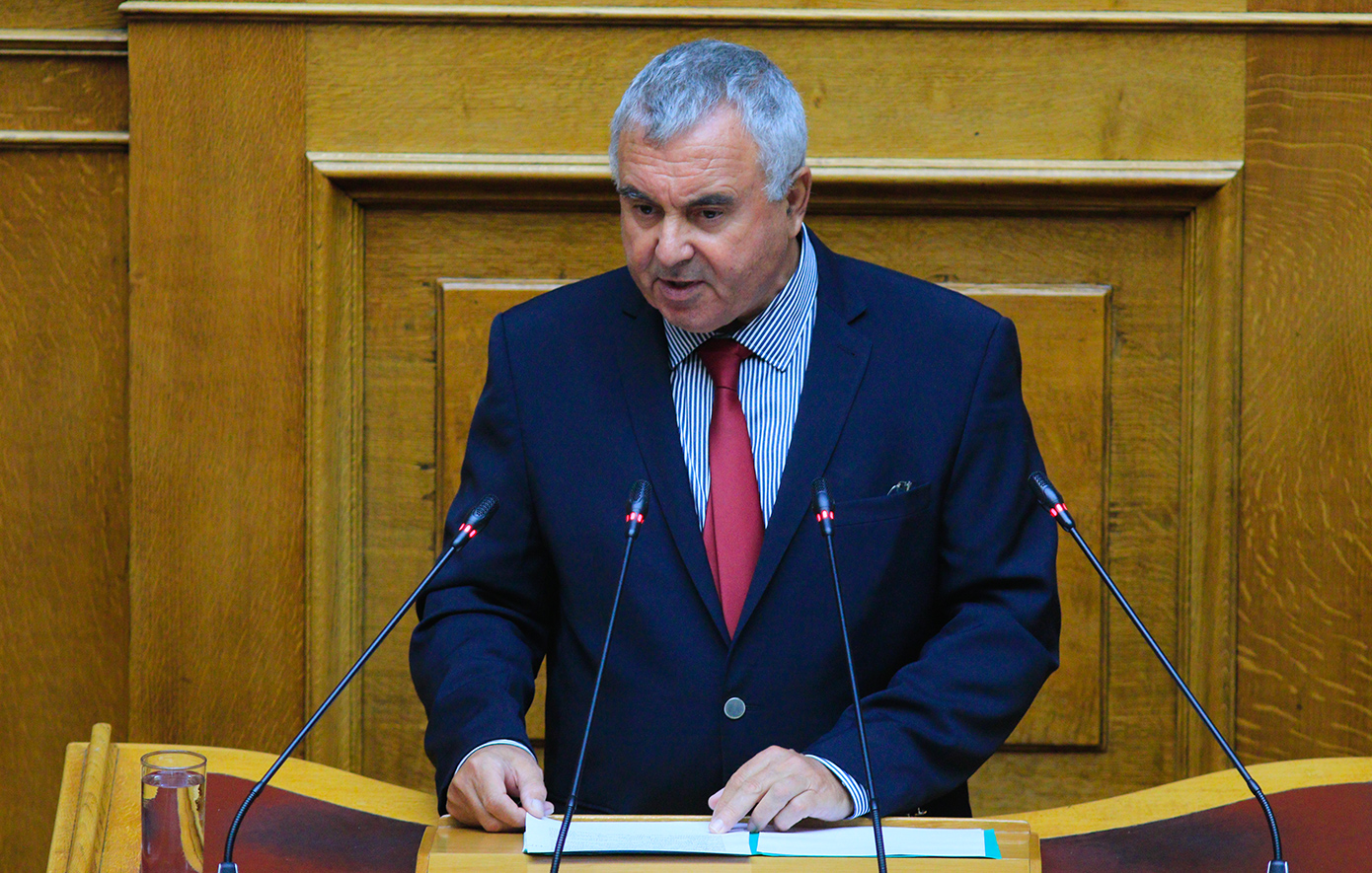 «Εκδήλωση δημοσίων σχέσεων»: Ο Σταύρος Μιχαηλίδης του ΠΑΣΟΚ κατακεραυνώνει τη δεξίωση για την αποκατάσταση της Δημοκρατίας