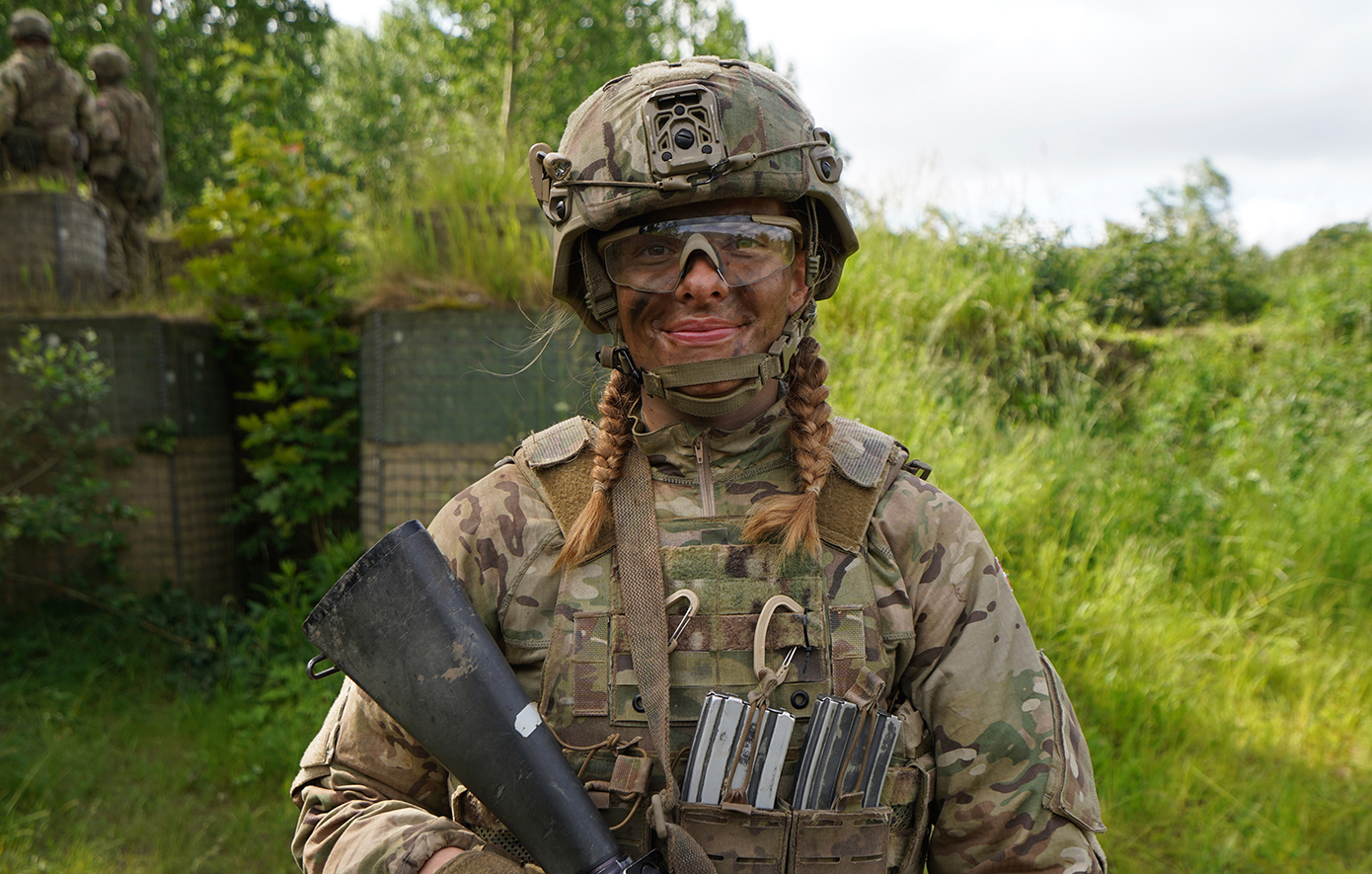 Γυναίκες στρατιώτες Γυναίκες στρατιώτες