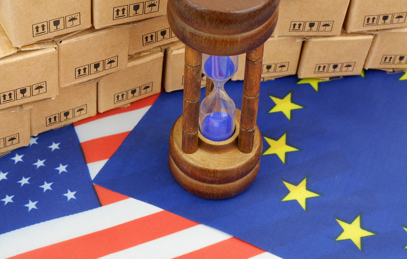 Financial Times: Με δασμούς 17% στις εξαγωγές τροφίμων απειλούν την ΕΕ οι ΗΠΑ