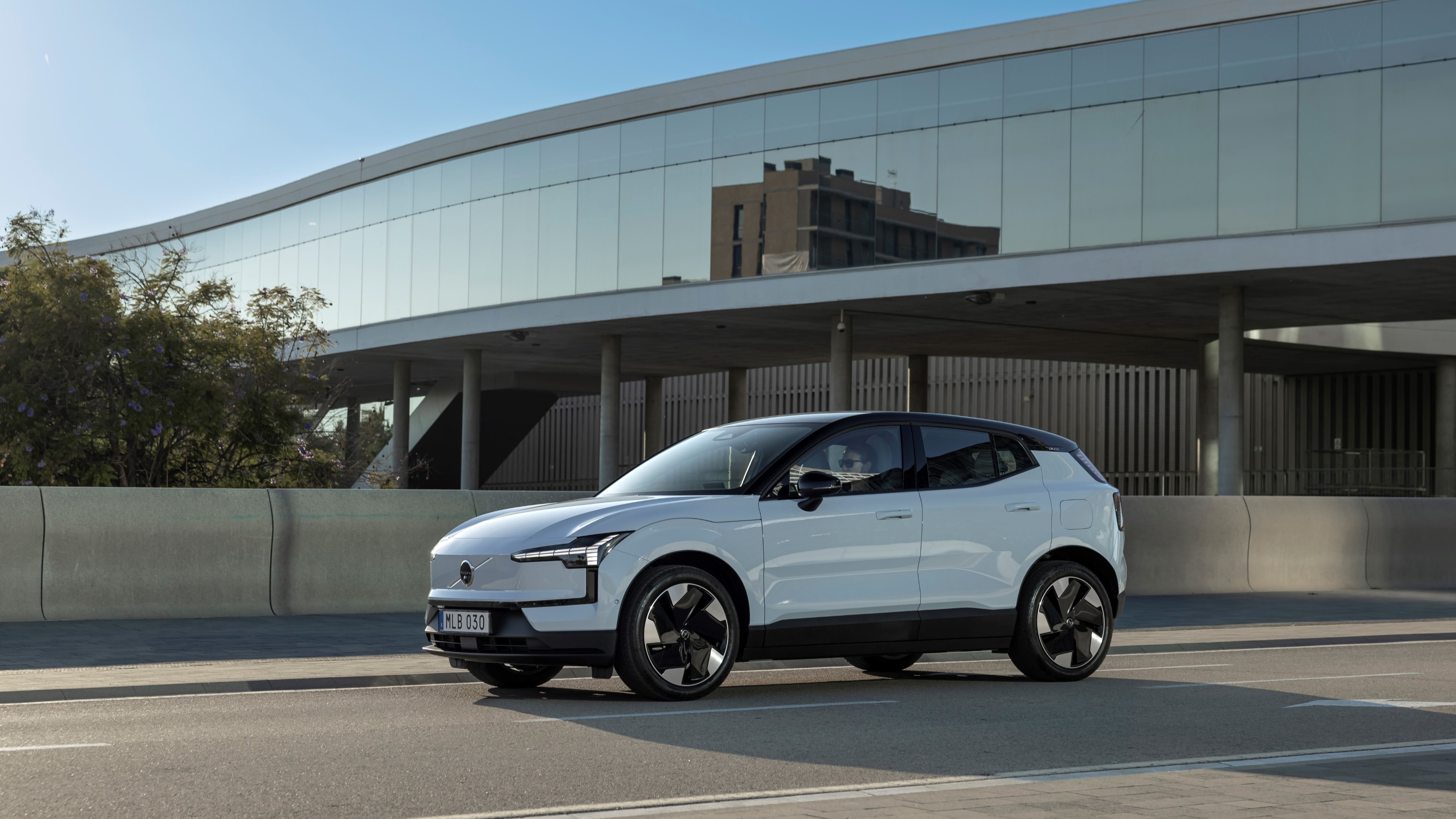 Το νέο Volvo EX30 με τιμή από 29.900 ευρώ