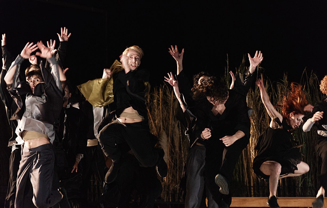 ζ - η - θ, ο Ξένος ζ - η - θ, ο Ξένος