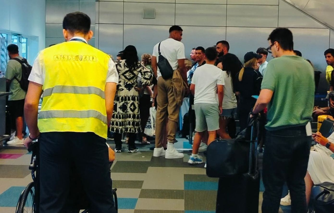 Στα Χανιά με την οικογένειά του για διακοπές ο Γιάννης Αντετοκούνμπο