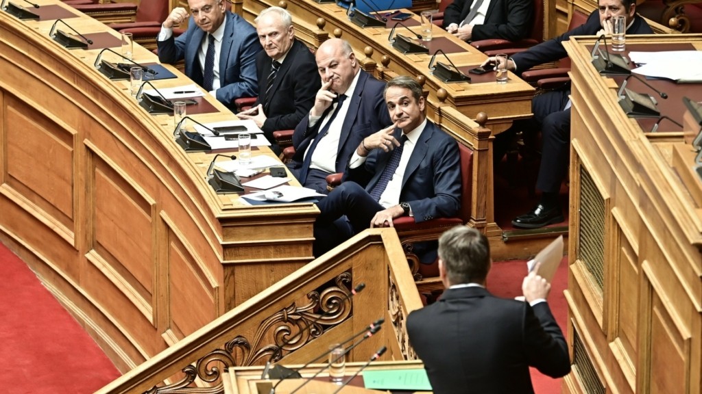 Βουλή: Στα «μαχαίρια» κυβέρνηση &#8211; αντιπολίτευση για την πρόταση παραπομπής των Βορίδη και Αυγενάκη σε προανακριτική επιτροπή