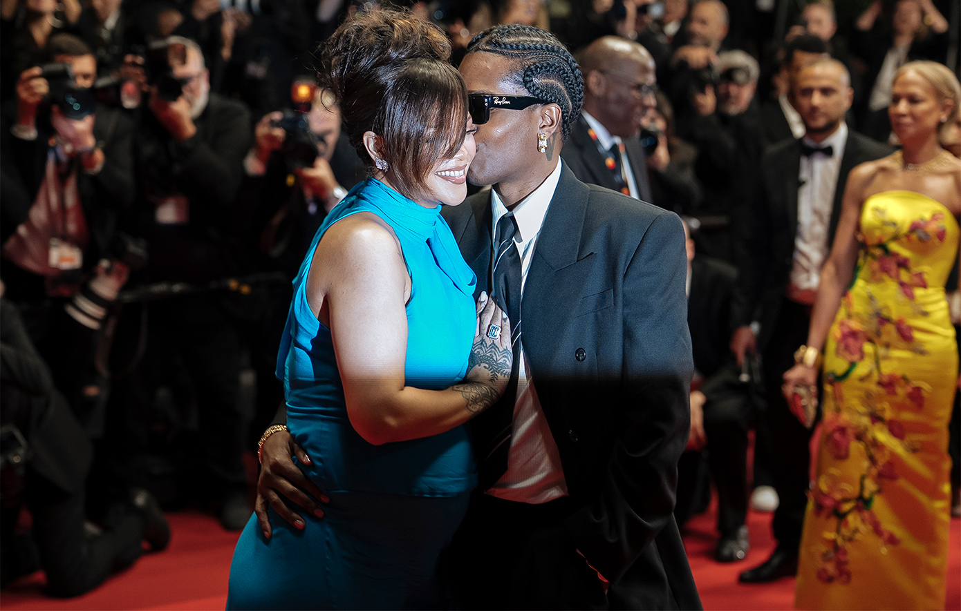 Πώς ο A$AP Rocky αποδεικνύει ότι είναι ο μεγαλύτερος υποστηρικτής της Ριάνα