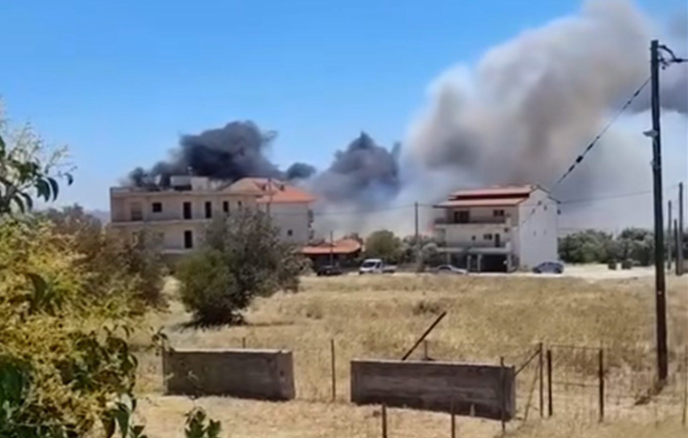 Μεγάλη φωτιά στις Αχαρνές &#8211; Ήχησε το 112