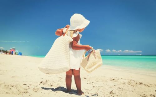 Τι σημαίνει να έχει το παιδί τη δική του τσάντα για την παραλία;