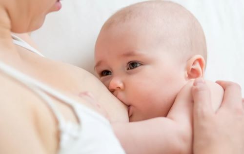 Από το στήθος στο μπιμπερό: Πώς να κάνετε τη μετάβαση πιο ομαλή και ήρεμη