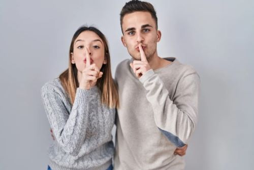 Τι κρύβουν οι άνδρες: Τα τρία μυστικά που δύσκολα μοιράζονται με τις γυναίκες