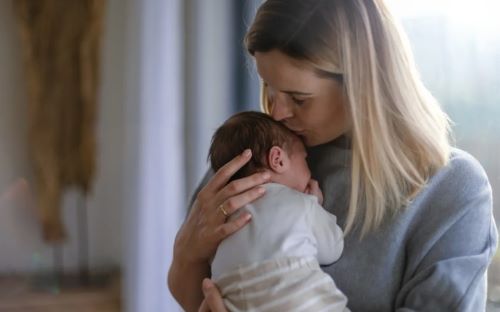 12 πράγματα που δεν πρέπει να κάνεις μόλις γεννήσεις