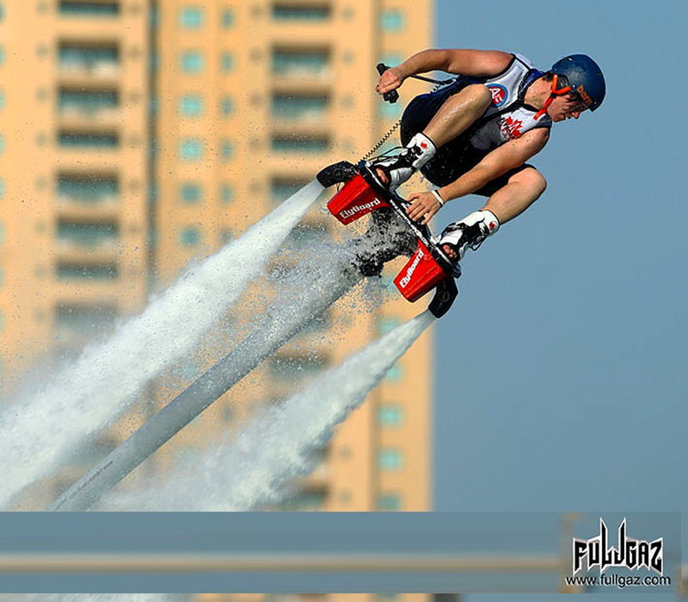 Καλοκαιρινό δώρο Flyboard Experience Καλοκαιρινό δώρο Flyboard Experience