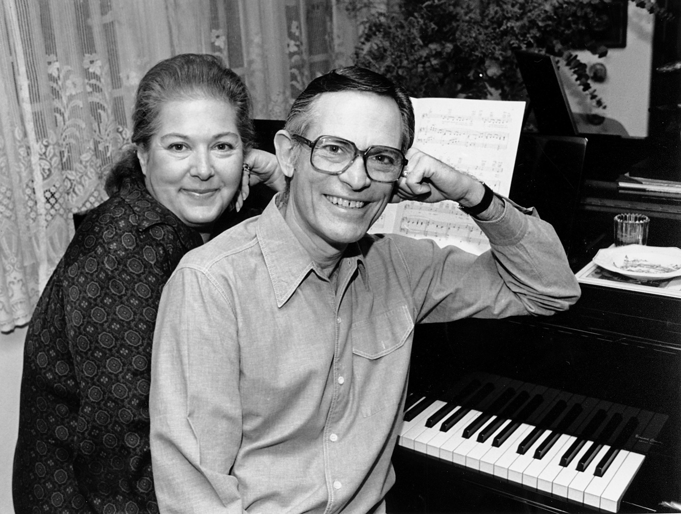Πέθανε ο βραβευμένος με Όσκαρ, Grammy και Emmy στιχουργός, Άλαν Μπέργκμαν