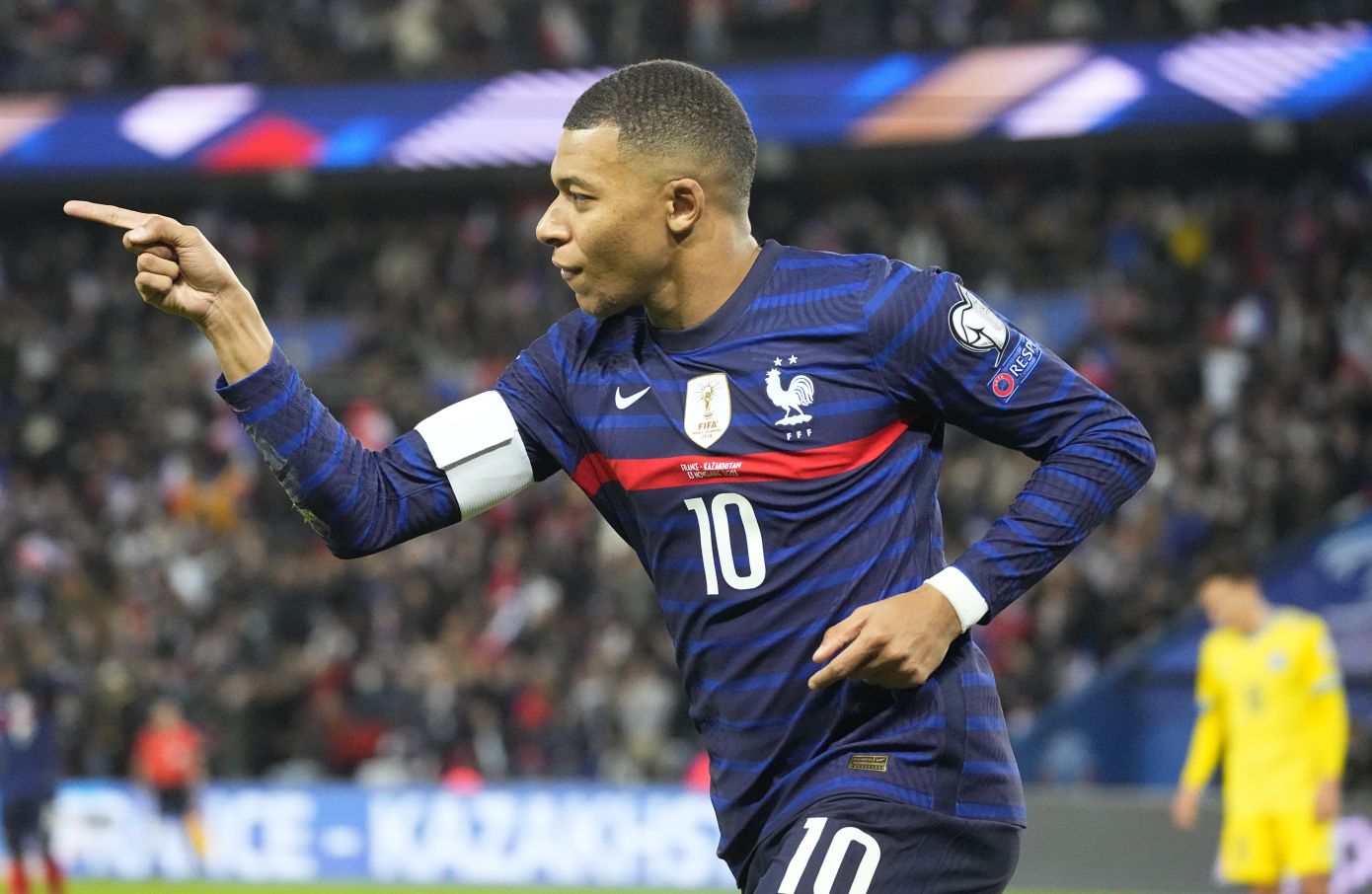 Γιατί ο Jonathan Anderson επέλεξε τον Kilian Mbappé για πρόσωπο της νέας εποχής του Dior;