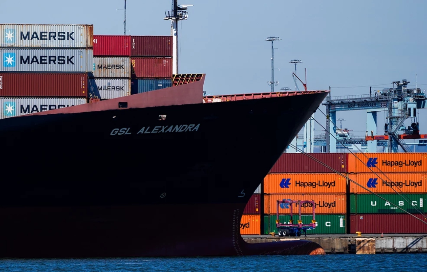 Bloomberg: Η ΕΕ ετοιμάζει σχέδιο 100 δισ. ευρώ για να απαντήσει στους δασμούς 30% των ΗΠΑ, αν δεν υπάρξει συμφωνία
