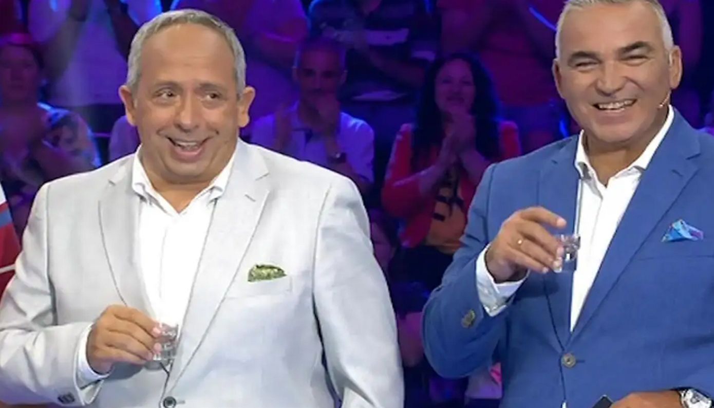 Η Ελλάδα ψηφίζει – Φινάλε: «Για κάποιον αδιευκρίνιστο λόγο μας είπαν ότι θα συνεχίσουμε και του χρόνου»