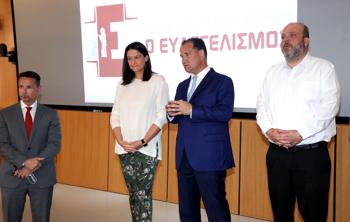 Γεωργιάδης και Κεραμέως στον «Ευαγγελισμό» &#8211; Πρόσληψη 500 τραυματιοφορέων μέσω ΔΥΠΑ στο ΕΣΥ