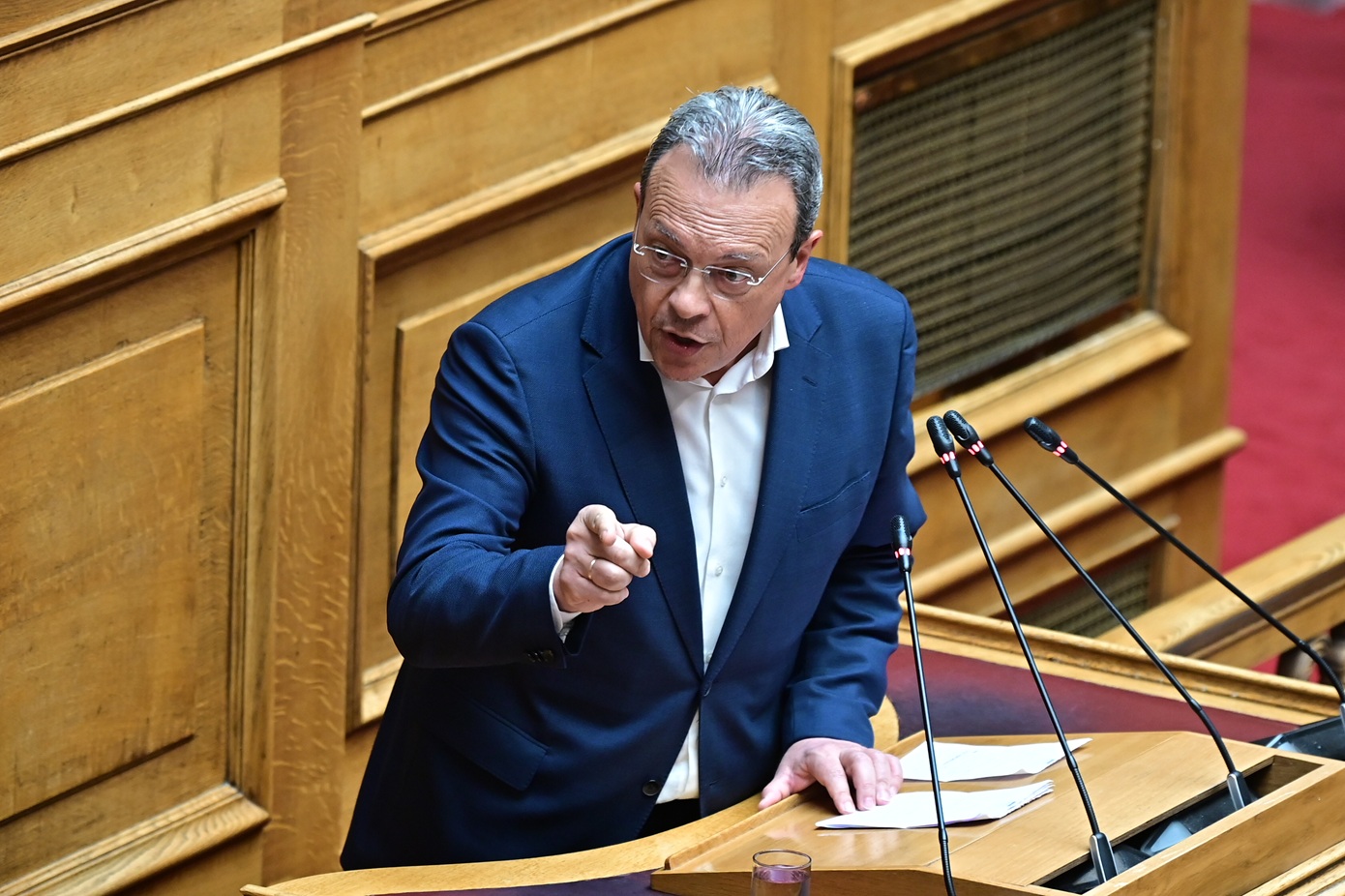Φάμελλος: «Εκβιαζόμενος και ηττημένος ο πρωθυπουργός γιατί δεν μπορεί να αντέξει τις απειλές μέσα στην ΚΟ του»