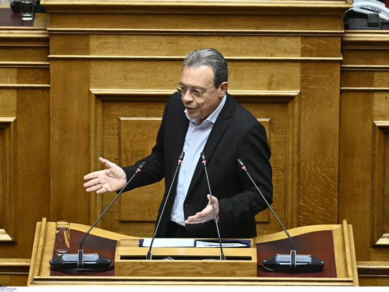 Φάμελλος: Ο κ. Μητσοτάκης επέλεξε να «γελοιοποιηθεί», γιατί «δεν άντεχε να υποστεί μία κοινοβουλευτική ήττα»