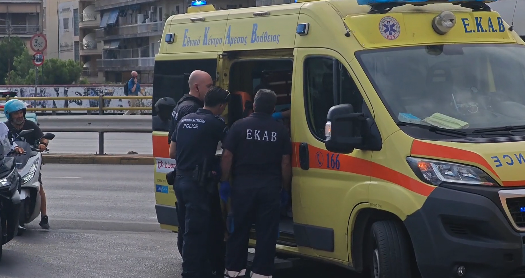Τροχαίο στη Συγγρού: Λεωφορείο συγκρούστηκε με ΙΧ &#8211; 6 τραυματίες