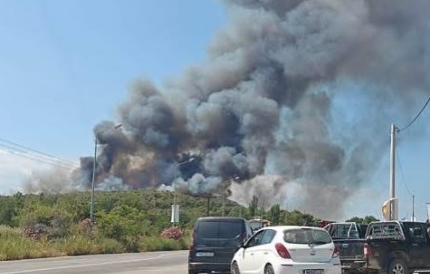 Φωτιά στη Βουρβουρού Χαλκιδικής &#8211; Μήνυμα από το 112 στους κατοίκους, «απομακρυνθείτε προς Νικήτη»