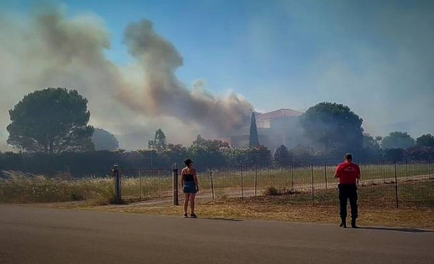 Συνελήφθη ένας άνδρας για τη φωτιά στο Αλιβέρι στην Εύβοια &#8211; Καλύτερη η εικόνα, δεν απειλούνται πλέον σπίτια