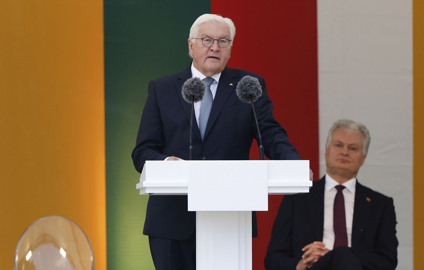 Σταϊνμάιερ στην Λιθουανία: «Η ασφάλειά σας είναι και δική μας ασφάλεια»