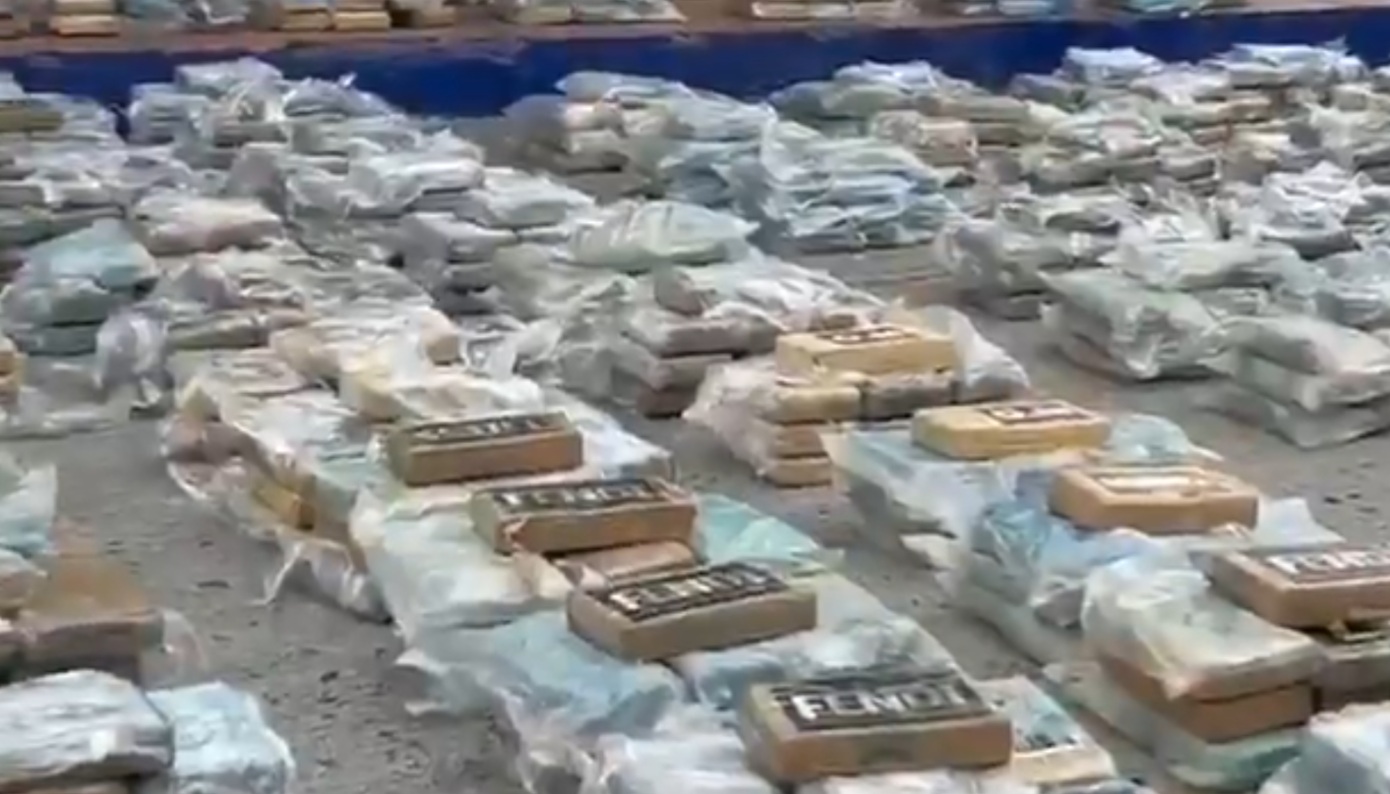 Ισημερινός: Κατάσχεση 3 τόνων ναρκωτικών που φέρονται να ανήκουν στην αλβανική μαφία