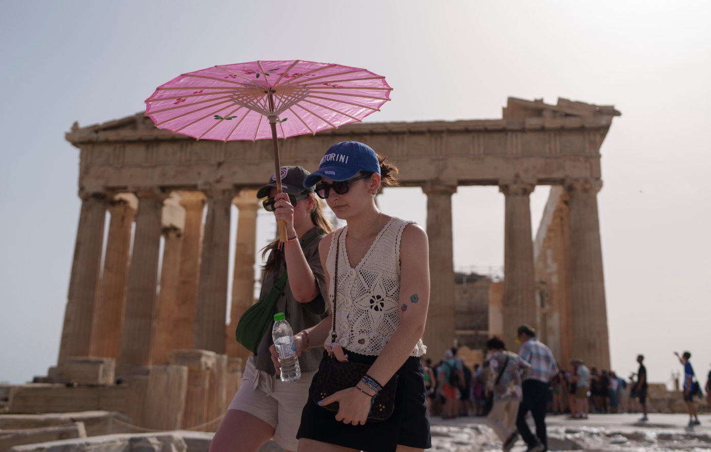 Πώς ο καύσωνας μας κάνει να γερνάμε πριν την ώρα μας &#8211; Τι δείχνουν έρευνες