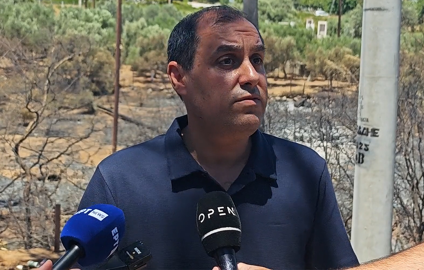 Αυτοψία στις καμένες εκτάσεις σε Σπάτα, Πικέρμι και Κορωπί πραγματοποίησε ο Κατσαφάδος &#8211; «Στόχος είναι οι πληγέντες να λάβουν γρήγορα στήριξη»