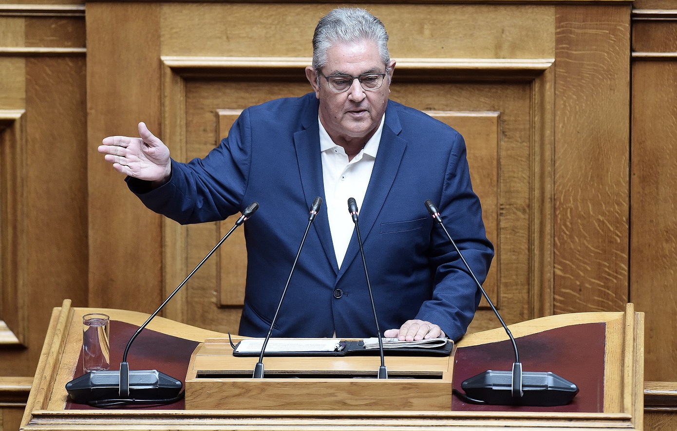 Κουτσούμπας: Πήγε ο κομάντο του γλυκού νερού Πλεύρης που διαφημίζει τα pushbacks κατά μεταναστών και του έκανε pushback ο Χαφτάρ