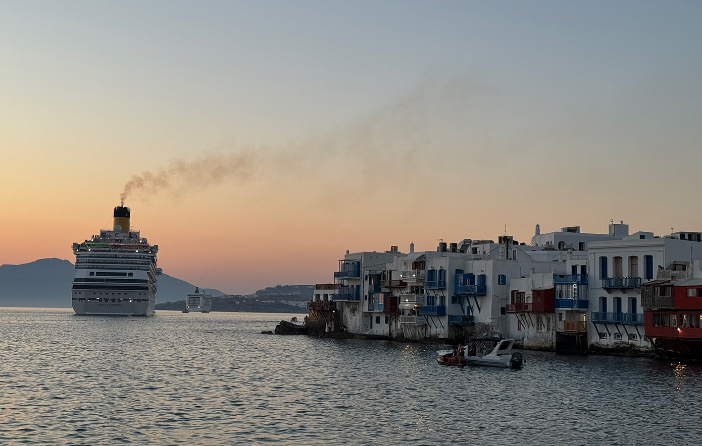 Πόσα κρουαζιερόπλοια καταπλέουν καθημερινά στη Μύκονο: Τι κερδίζει οικονομικά το νησί από την επιβολή του νέου τέλους αποβίβασης