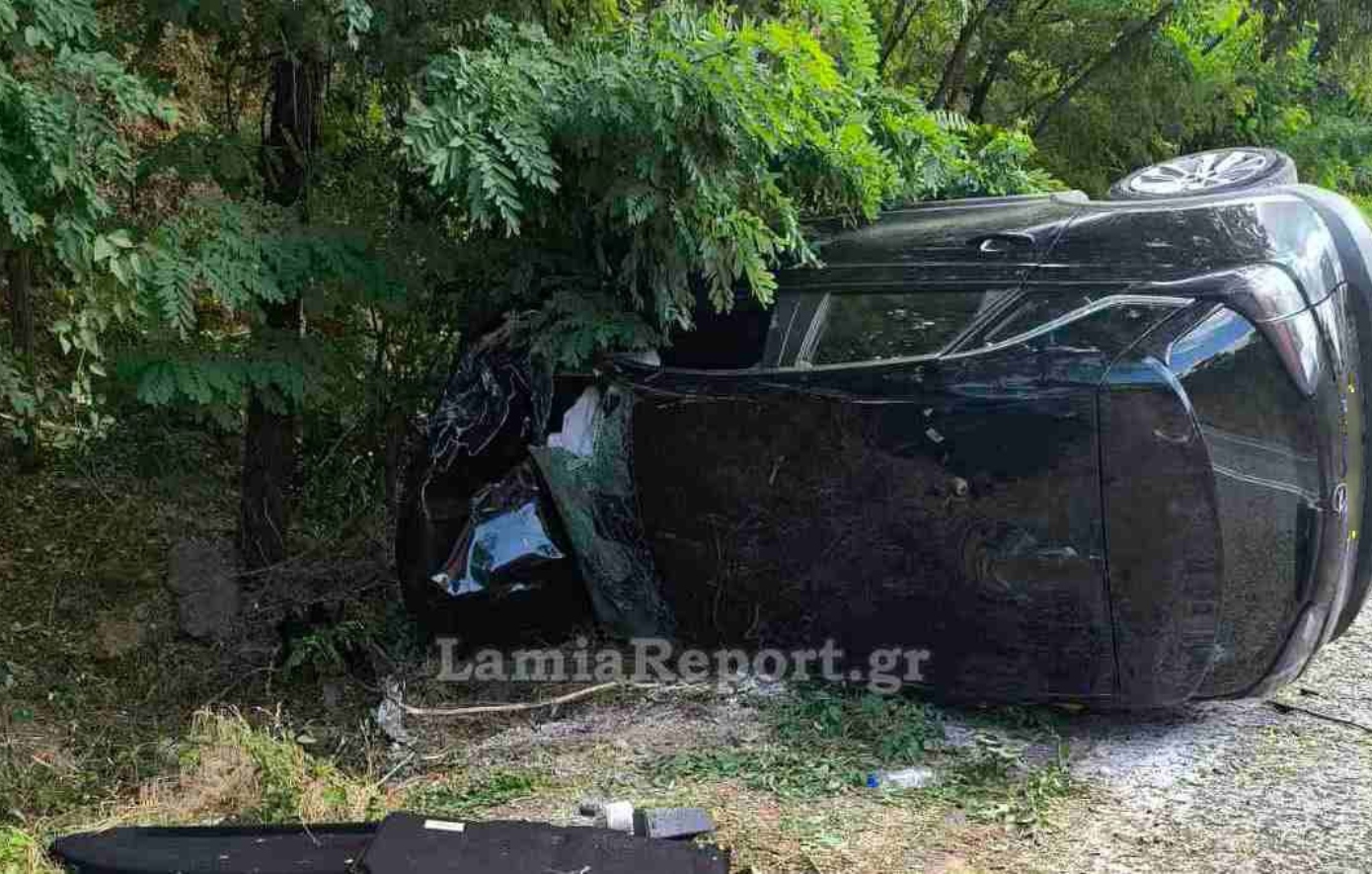 Τροχαίο στη Φθιώτιδα: Αυτοκίνητο βγήκε εκτός δρόμου και ανετράπη &#8211; Επέβαιναν πέντε τουρίστες