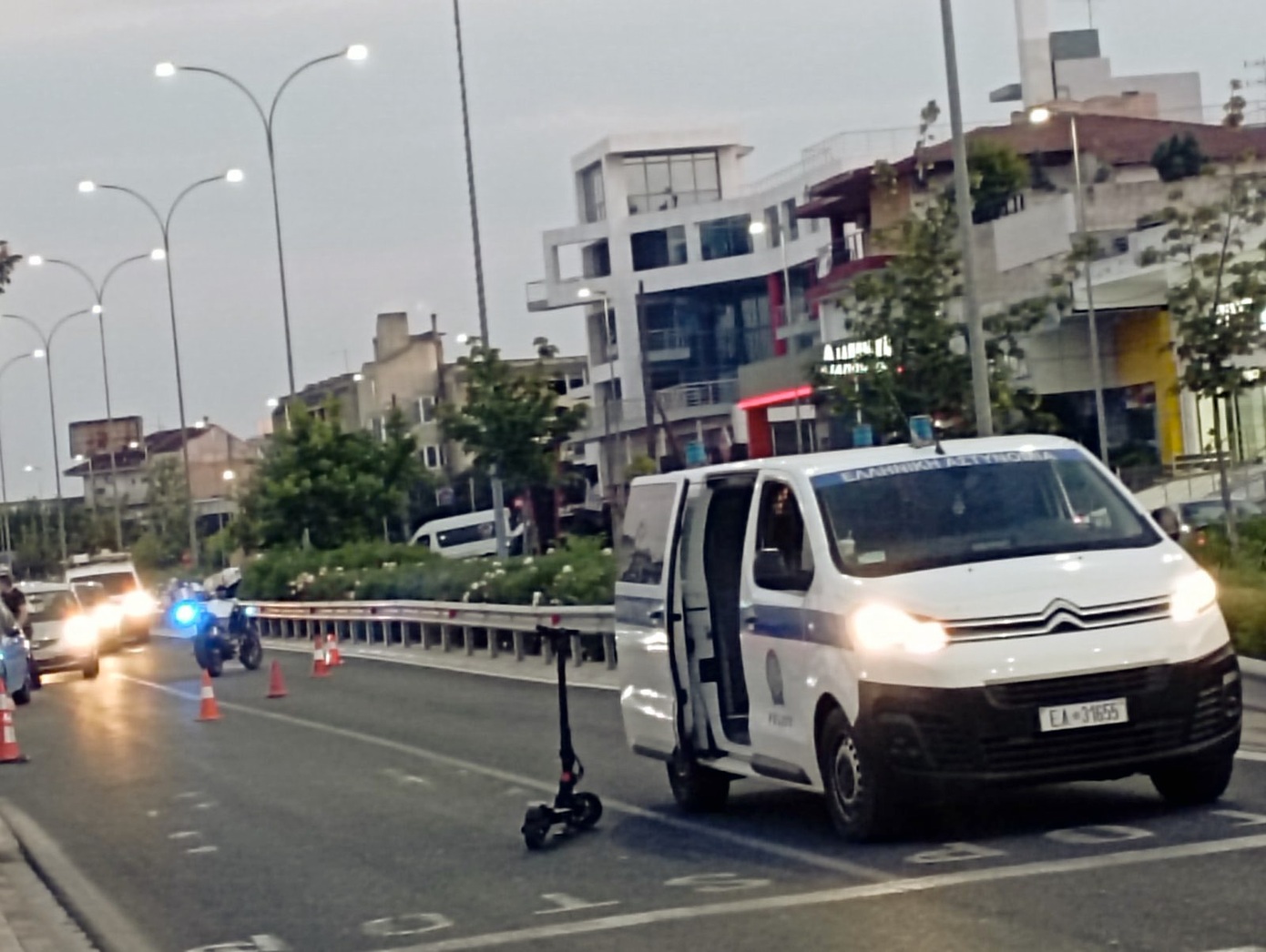 Λάρισα: Αυτοκίνητο χτύπησε 13χρονο με ηλεκτρικό πατίνι – Μεταφέρθηκε τραυματισμένος στο νοσοκομείο