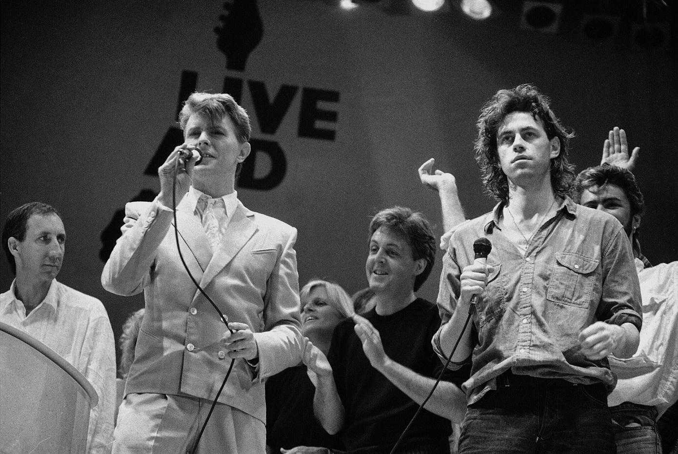 Η κατάρα του Live Aid: Πώς οι ζωές των αστέρων που ανέβηκαν στη σκηνή του Wembley σημαδεύτηκαν από τραγωδίες τα τελευταία 40 χρόνια
