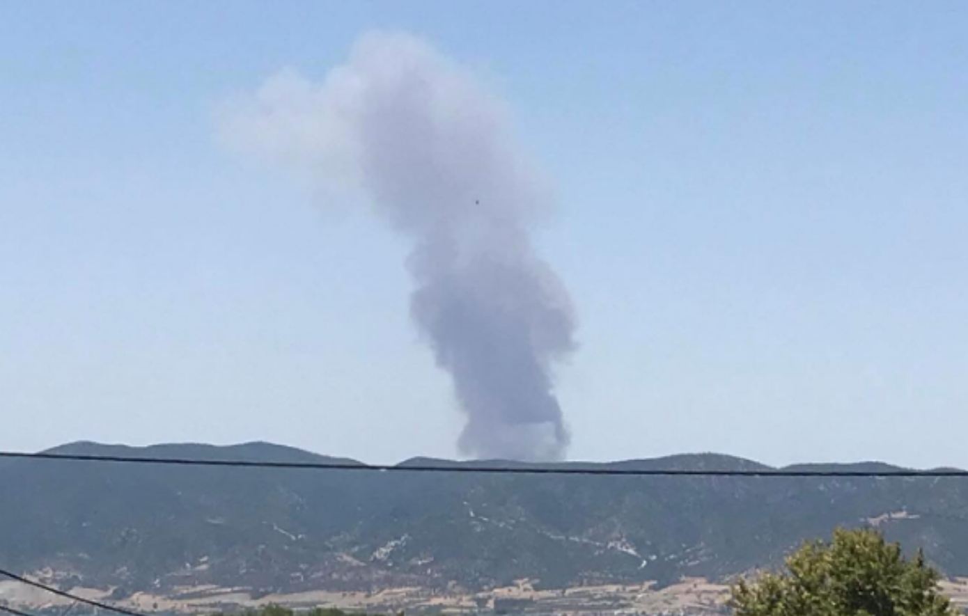 Σε εξέλιξη φωτιά σε περιοχή του δήμου Βόλβης στη Θεσσαλονίκη &#8211; Επιχειρούν επίγειες και εναέριες δυνάμεις