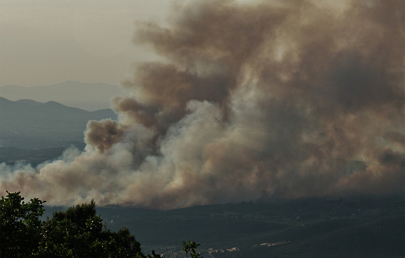 Πολύ υψηλός κίνδυνος πυρκαγιάς αύριο σε 11 Περιφέρειες της Ελλάδας