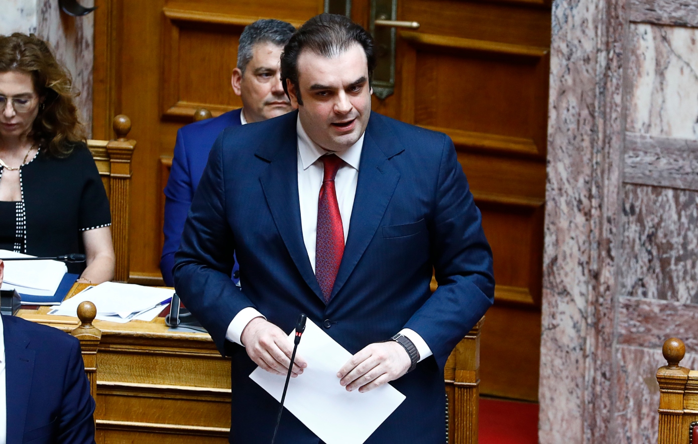 Μήνυση και αγωγή Πιερρακάκη για δημοσιεύματα που του επιτέθηκαν για τα ψηφιακά έργα
