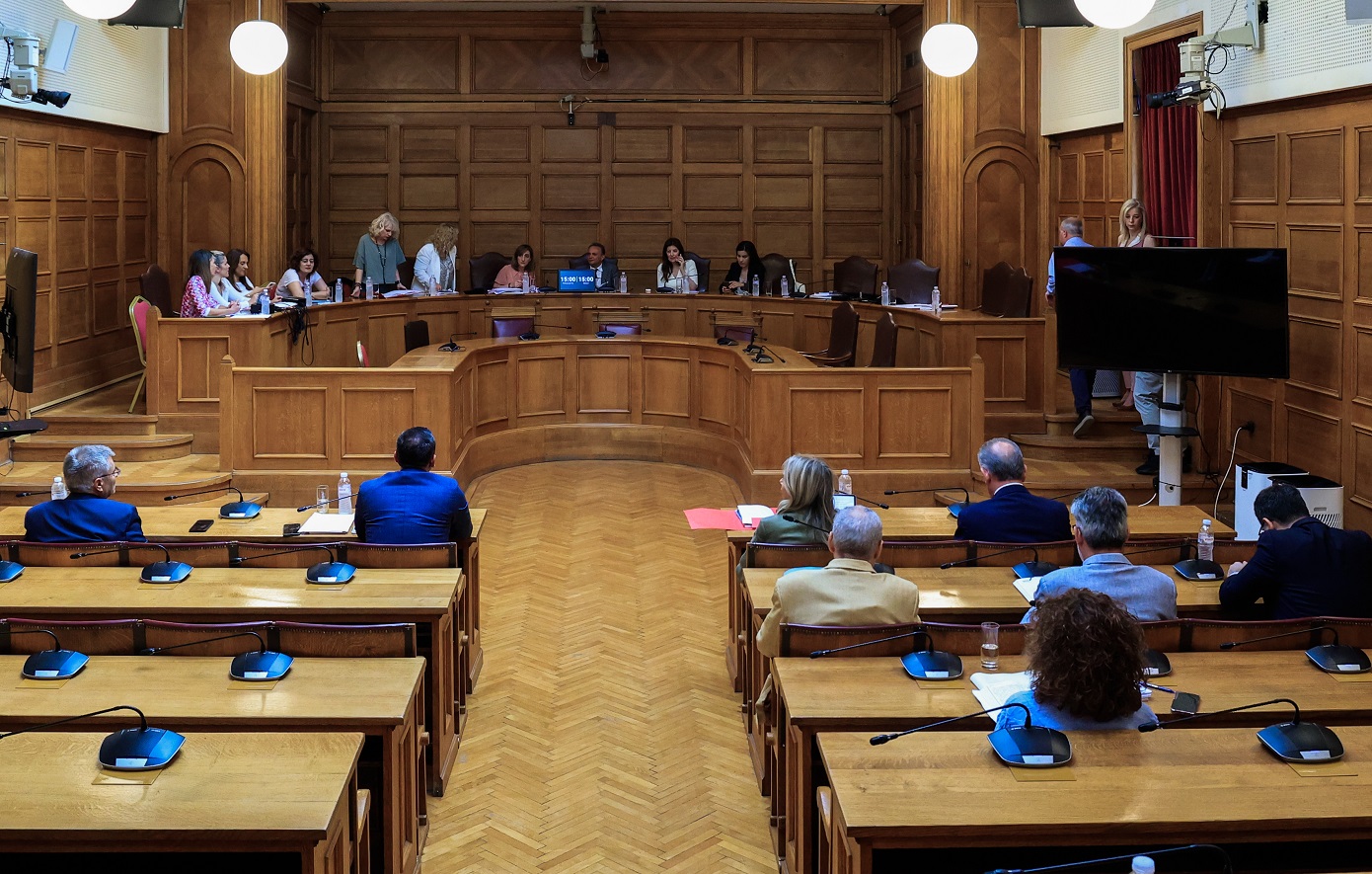 Προανακριτική Τέμπη: Αποχώρησε από τη συνεδρίαση ο ΣΥΡΙΖΑ καταγγέλλοντας την πλειοψηφία για συγκάλυψη