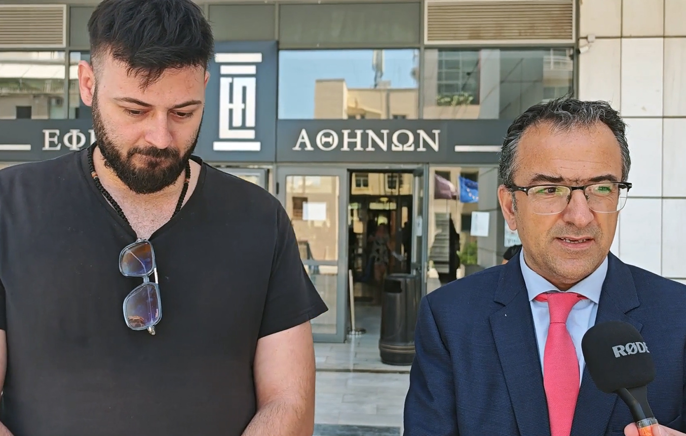 «Έχουν καταστραφεί οι ζωές μας» &#8211; Οι συγγενείς των θυμάτων ζητούν δικαίωση για τις φονικές πλημμύρες στη Μάνδρα