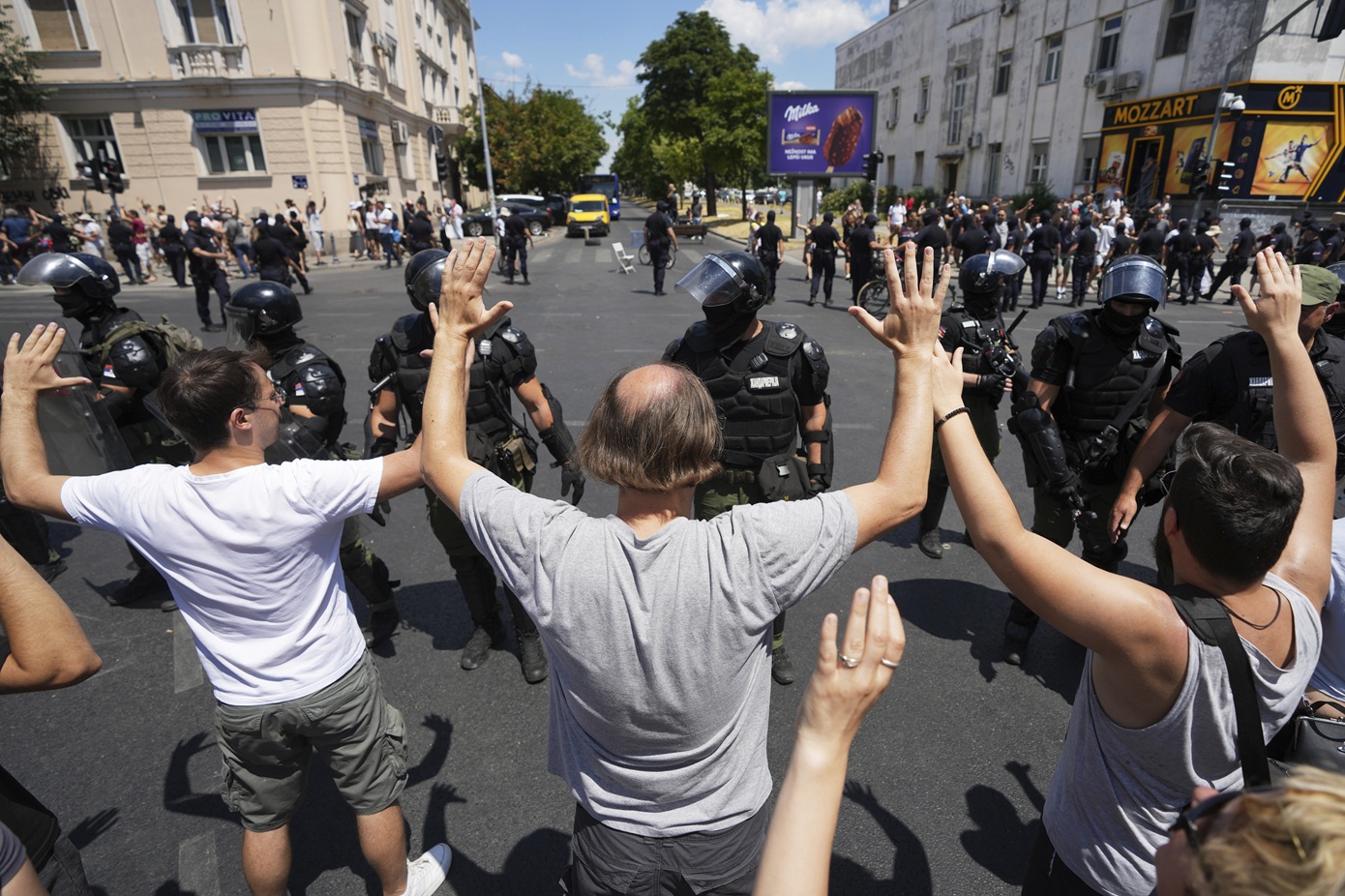 Κλιμακώνουν τις κινητοποιήσεις οι φοιτητές στη Σερβία &#8211; Προαναγγέλλουν μπλόκα σε όλες τις μεγάλες πόλεις