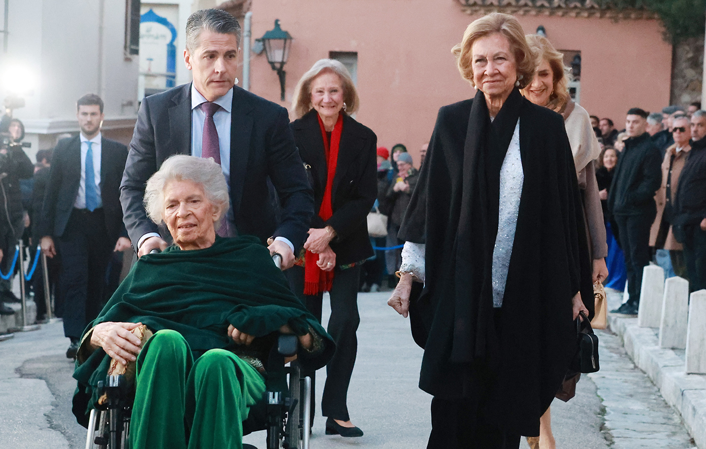 Βασίλισσα Σοφία: Η εύθραυστη υγεία της αδερφής της την οδήγησε στην ακύρωση των διακοπών της – Ποιος της άλλαξε γνώμη