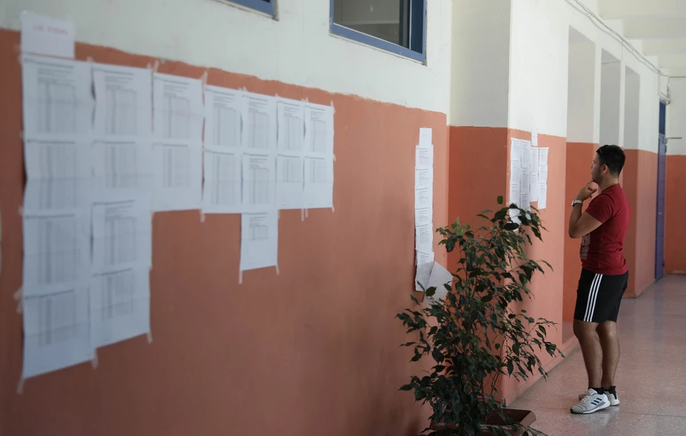Βάσεις 2025: Άνοδος στο 61,5% των τμημάτων – Πτώση σε Νομικές και Ψυχολογίες, σταθερές οι Ιατρικές