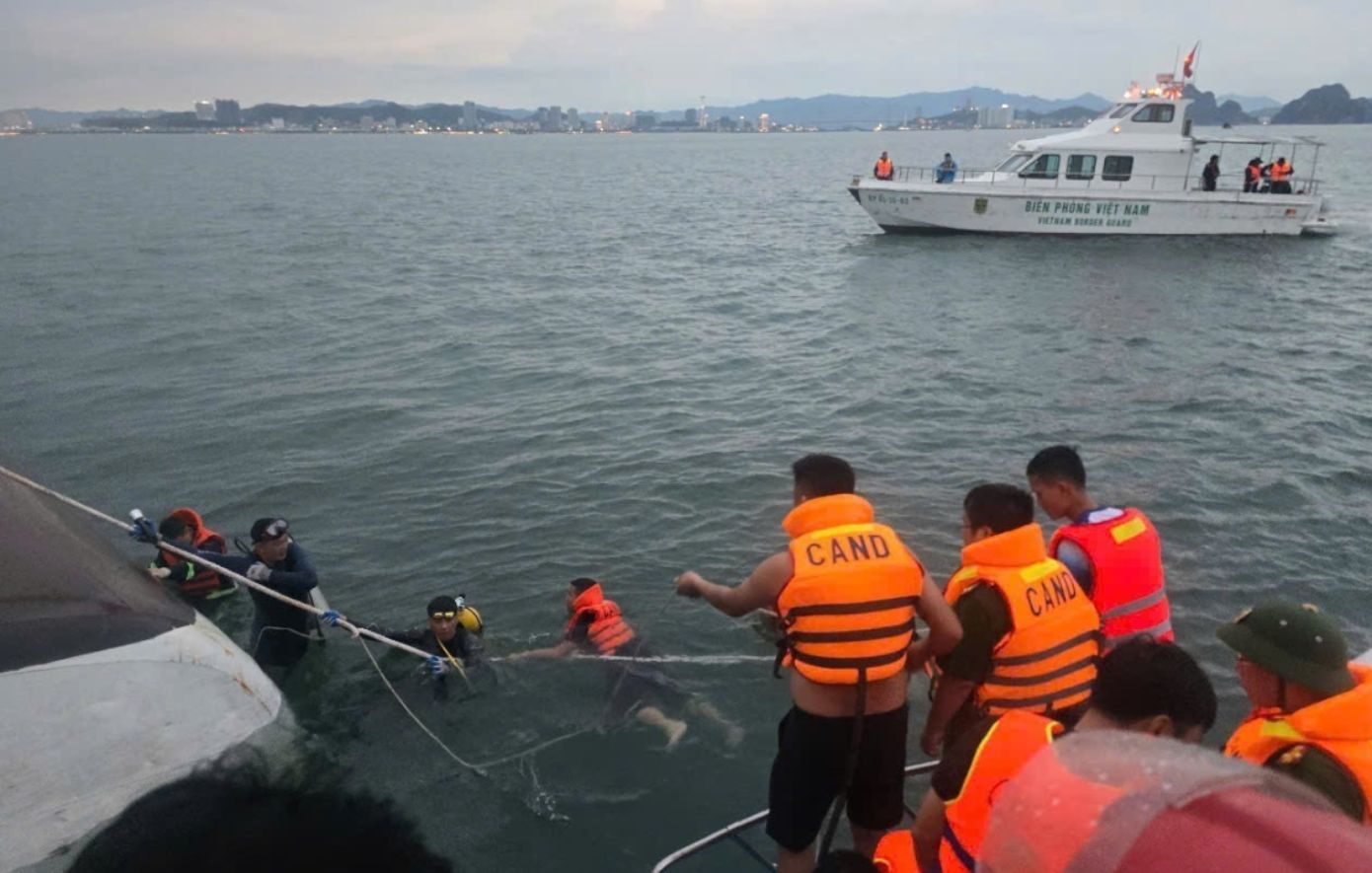 Τουλάχιστον 34 νεκροί και 8 αγνοούμενοι από τη βύθιση τουριστικού σκάφους εν μέσω θύελλας στο Βιετνάμ