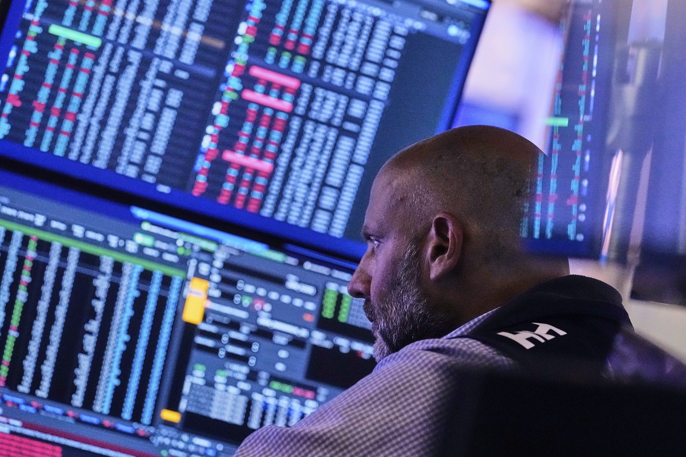Μεικτές τάσεις στη Wall Street – Ρεκόρ για τον Nasdaq με ώθηση από τη Nvidia