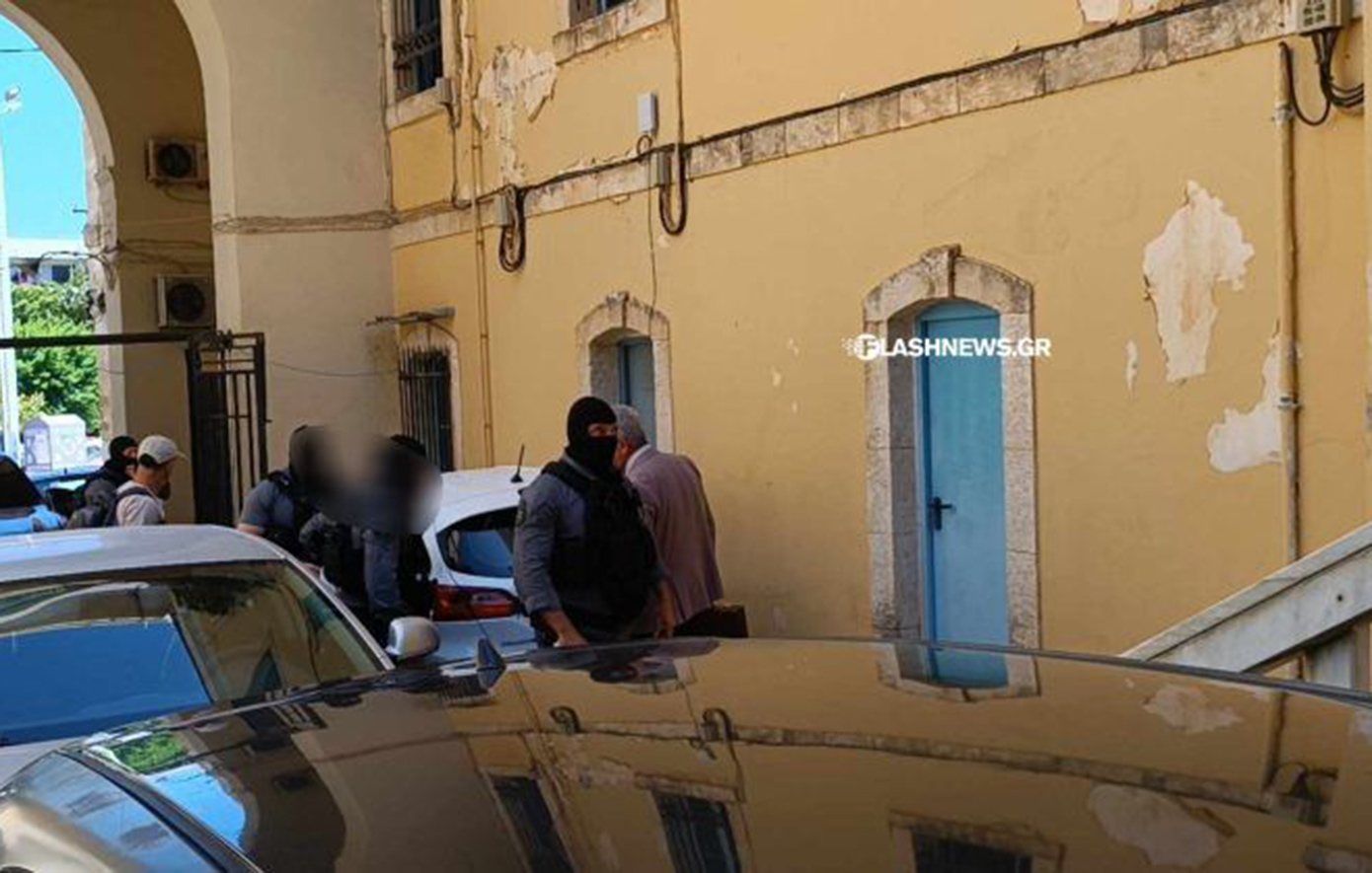 Νέες καταγγελίες σε βάρος του 63χρονου γιατρού που κατηγορείται για ασέλγεια ανήλικου κοριτσιού σε κατασκήνωση στα Χανιά